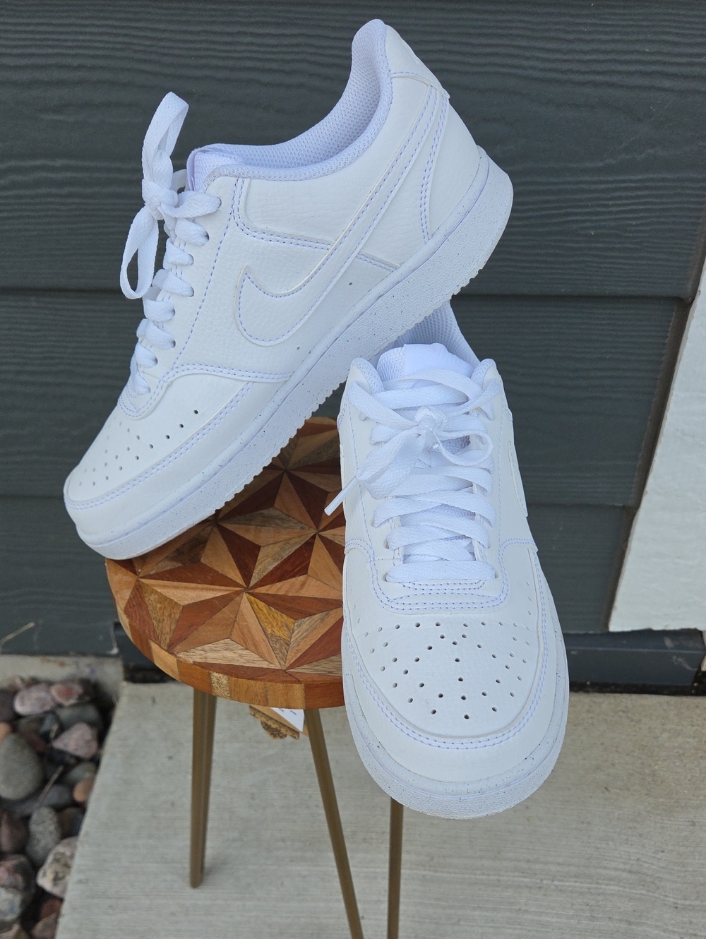 Nike White Court Vision Low-Top Leather Sneakers. Nike Mens Size 6.5 Womens 8.